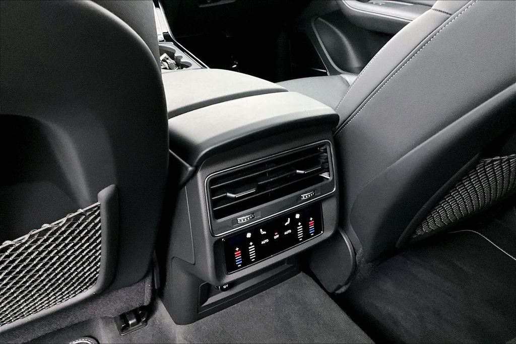 2023 Audi Q8 55 Premium Plus quattro