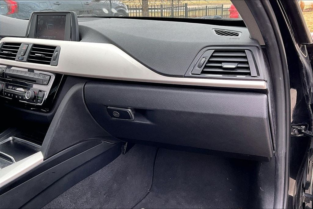 2018 BMW 3 Series 320i