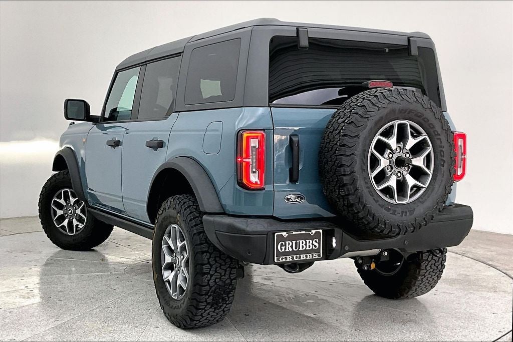 2023 Ford Bronco Base