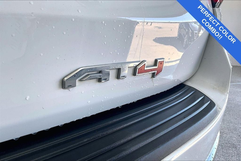 2023 GMC Yukon XL AT4