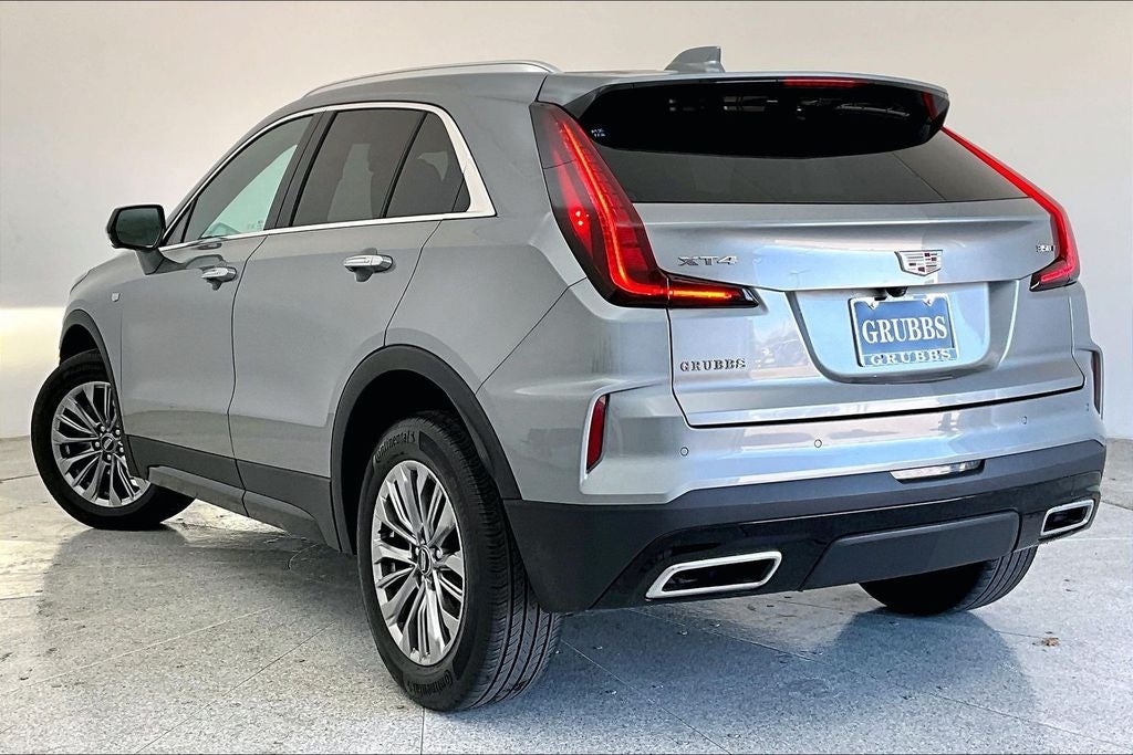 2025 Cadillac XT4 Premium Luxury