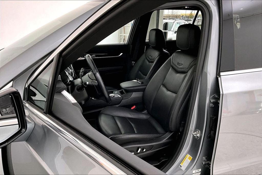 2025 Cadillac XT6 Premium Luxury