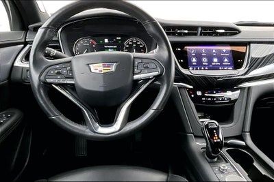 2025 Cadillac XT6 Premium Luxury