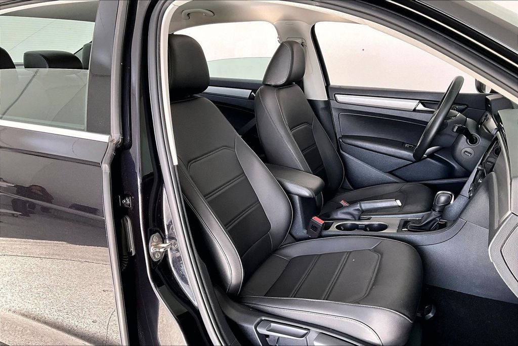 2022 Volkswagen Passat 2.0T SE