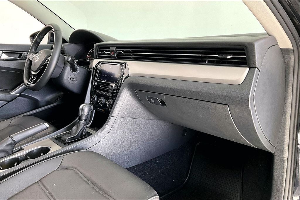 2022 Volkswagen Passat 2.0T SE