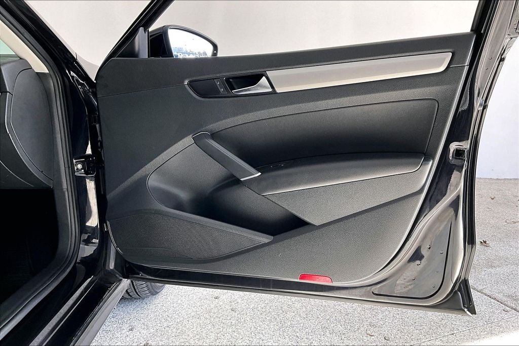 2022 Volkswagen Passat 2.0T SE