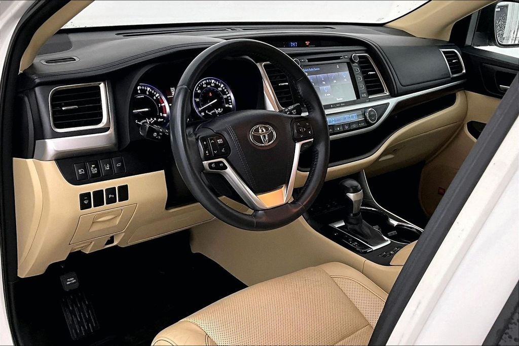 2016 Toyota Highlander Limited