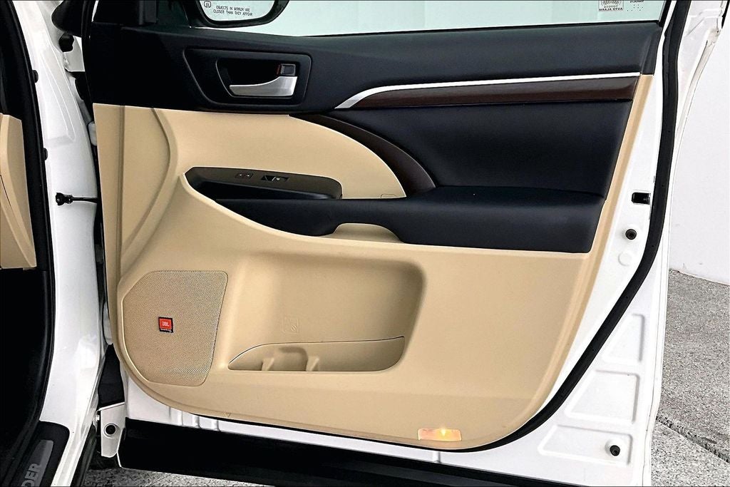 2016 Toyota Highlander Limited