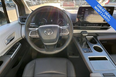 2024 Toyota Sienna XSE 8 Passenger