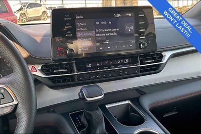 2024 Toyota Sienna XSE 8 Passenger