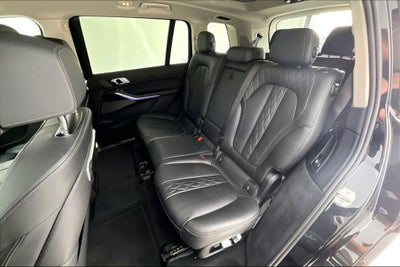 2025 BMW X7 xDrive40i