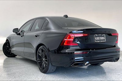 2022 Volvo S60 Recharge Plug-In Hybrid T8 Black Edition R-Design Extended Range