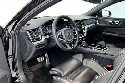 2022 Volvo S60 Recharge Plug-In Hybrid T8 Black Edition R-Design Extended Range