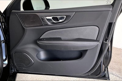 2022 Volvo S60 Recharge Plug-In Hybrid T8 Black Edition R-Design Extended Range