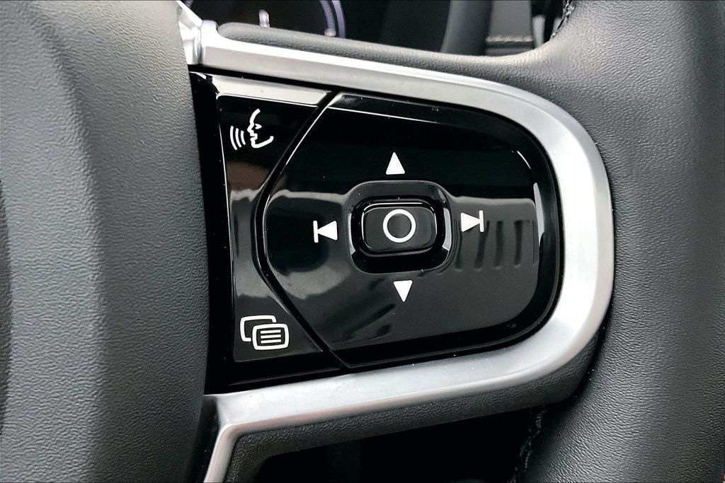 2022 Volvo S60 Recharge Plug-In Hybrid T8 Black Edition R-Design Extended Range