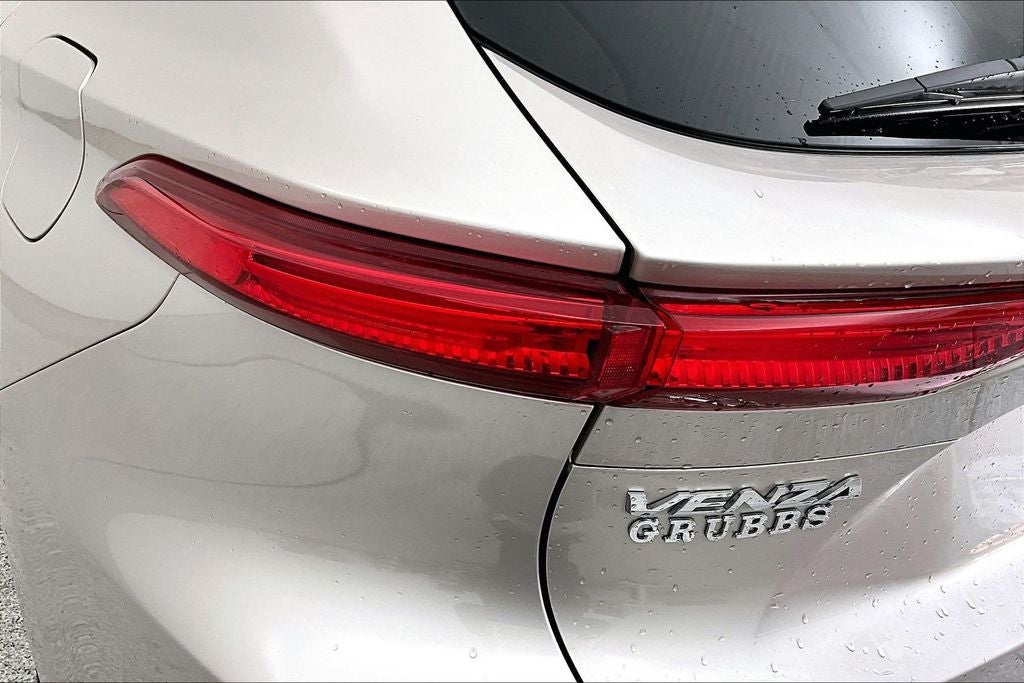 2022 Toyota Venza XLE