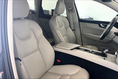 2018 Volvo XC60 T5 Momentum