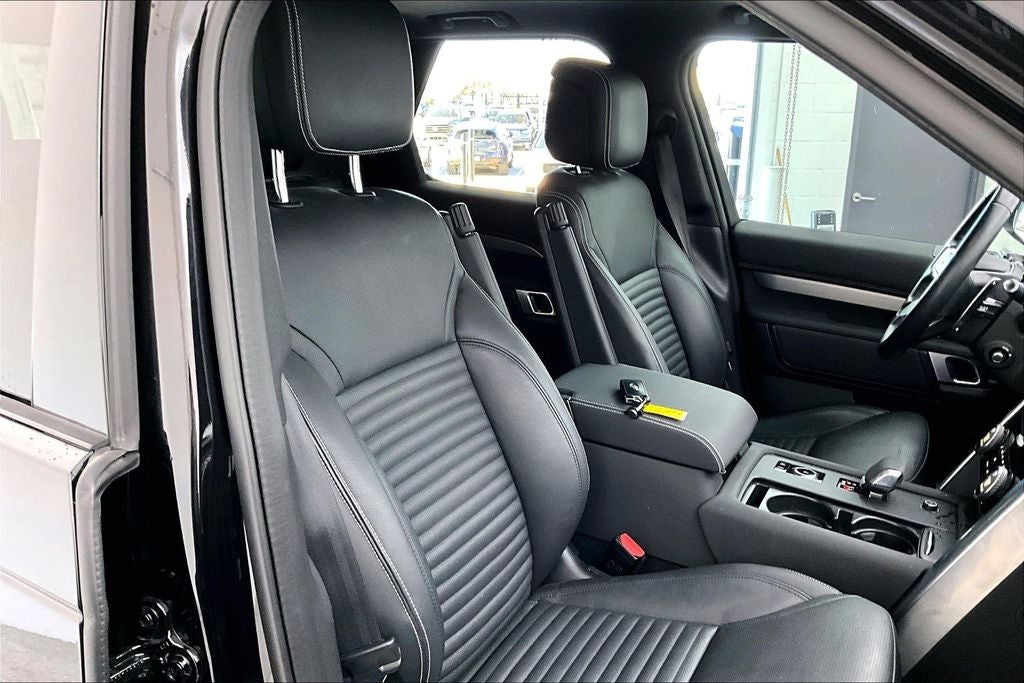 2022 Land Rover Discovery S R-Dynamic