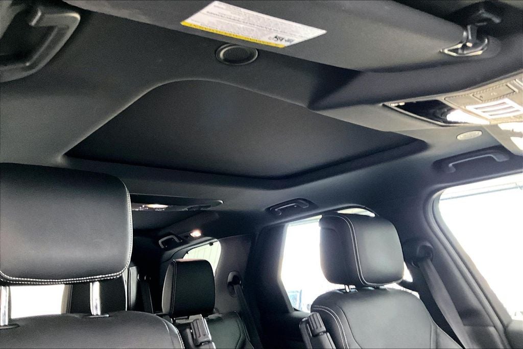 2022 Land Rover Discovery S R-Dynamic