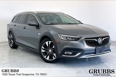 2018 Buick Regal TourX Essence