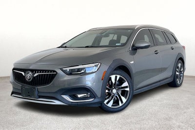 2018 Buick Regal TourX Essence