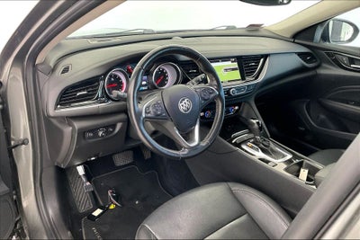 2018 Buick Regal TourX Essence