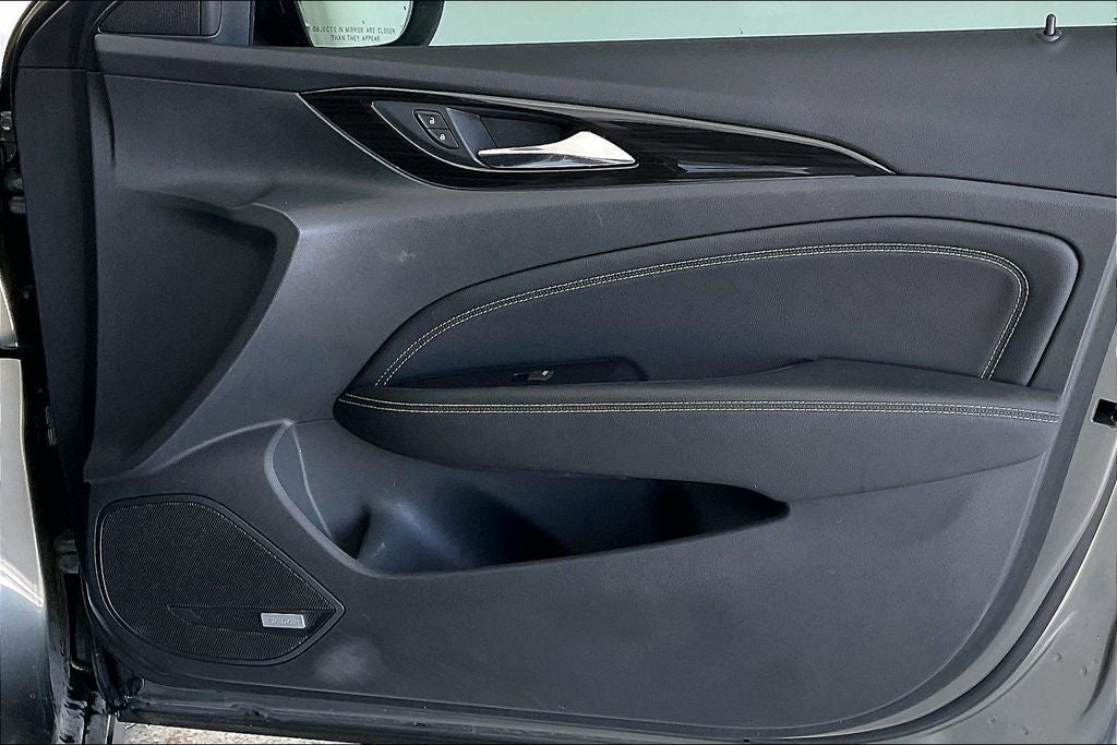 2018 Buick Regal TourX Essence