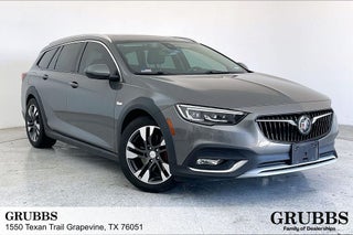 2018 Buick Regal TourX Essence