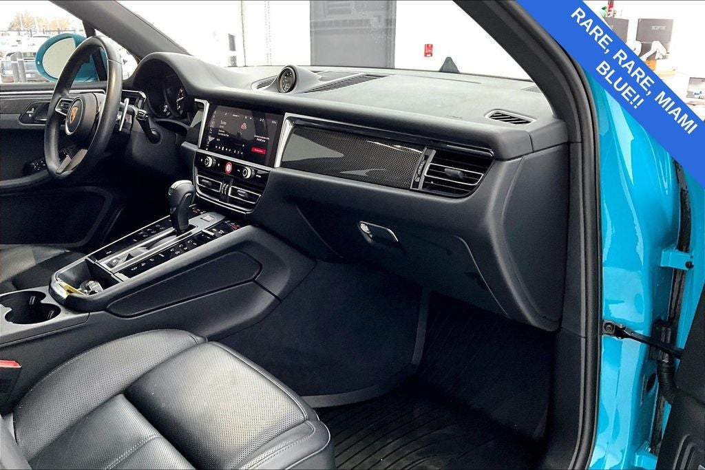 2022 Porsche Macan Base