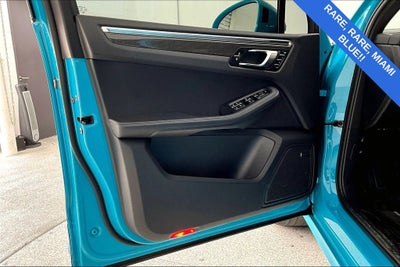 2022 Porsche Macan Base