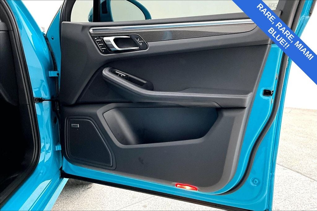 2022 Porsche Macan Base