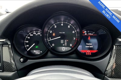 2022 Porsche Macan Base