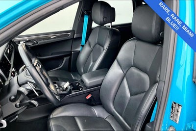 2022 Porsche Macan Base