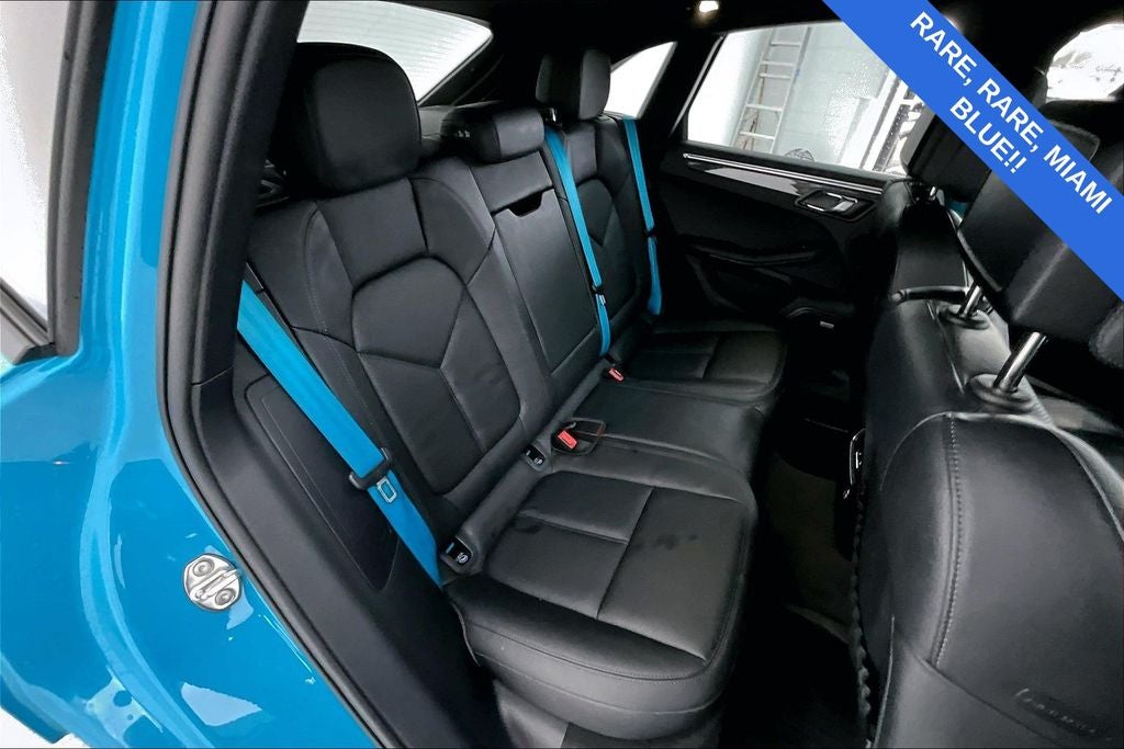 2022 Porsche Macan Base