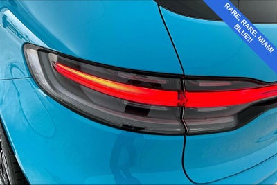 2022 Porsche Macan Base