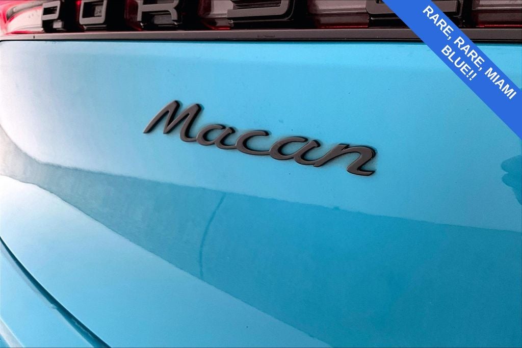 2022 Porsche Macan Base