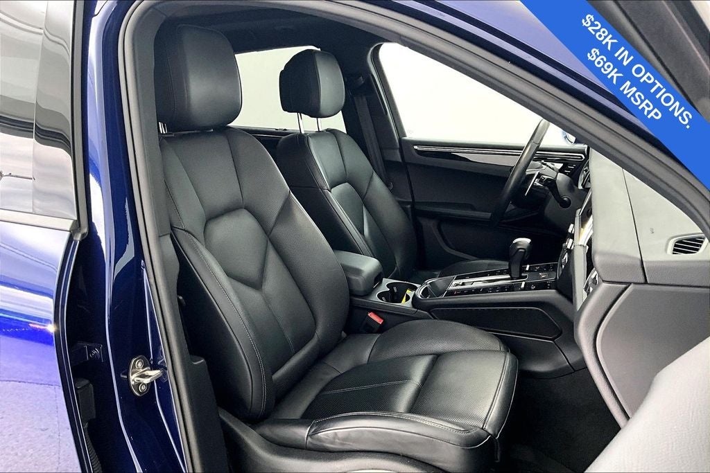 2023 Porsche Macan Base