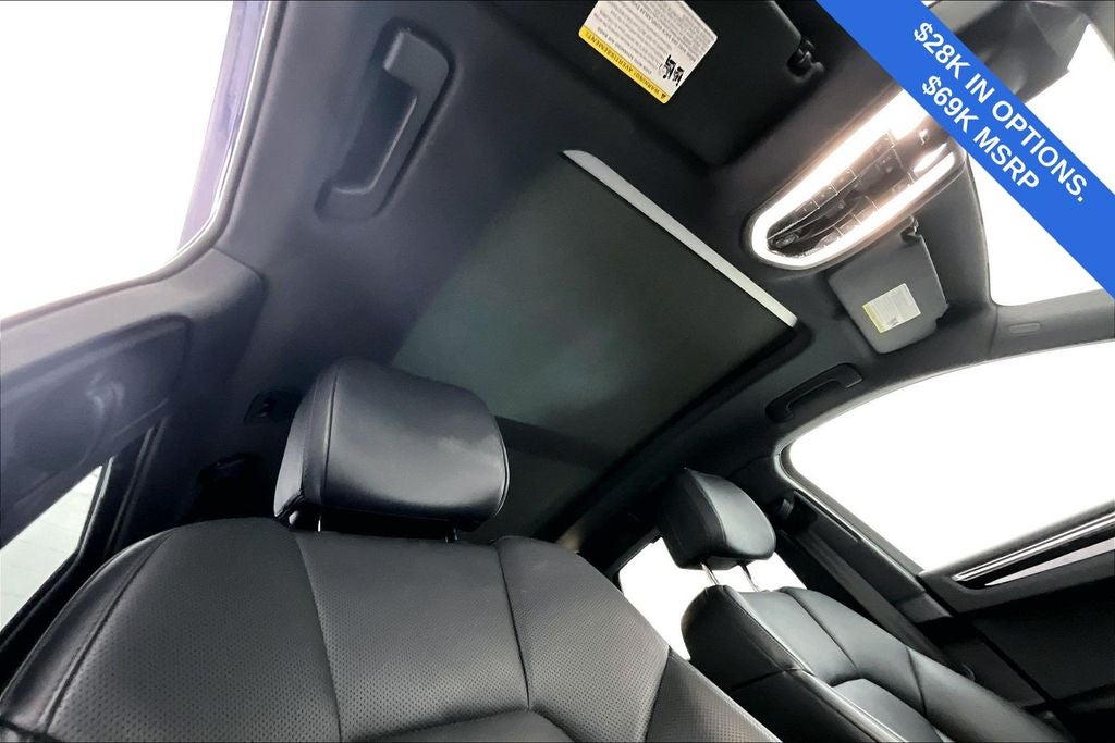 2023 Porsche Macan Base