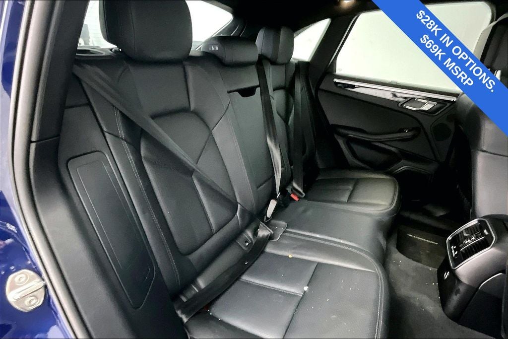 2023 Porsche Macan Base