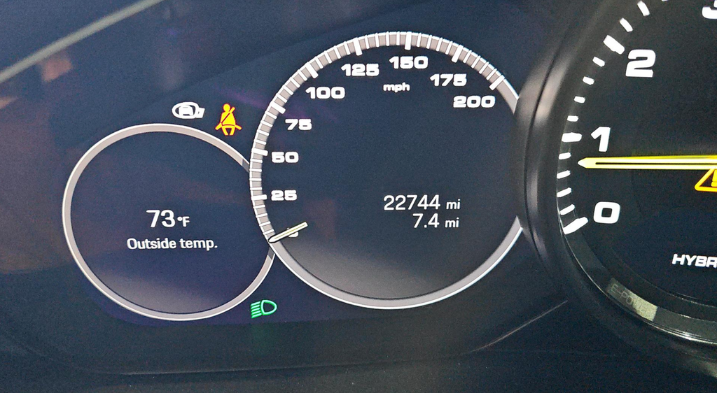 2022 Porsche Cayenne E-Hybrid Turbo S