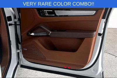 2022 Porsche Cayenne E-Hybrid Turbo S