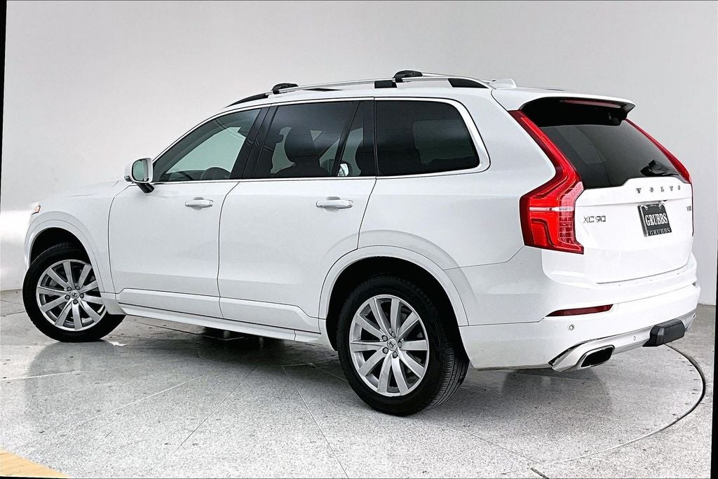 2018 Volvo XC90 T6 Momentum