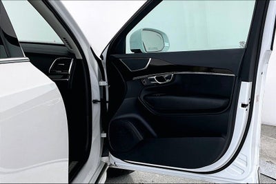 2018 Volvo XC90 T6 Momentum
