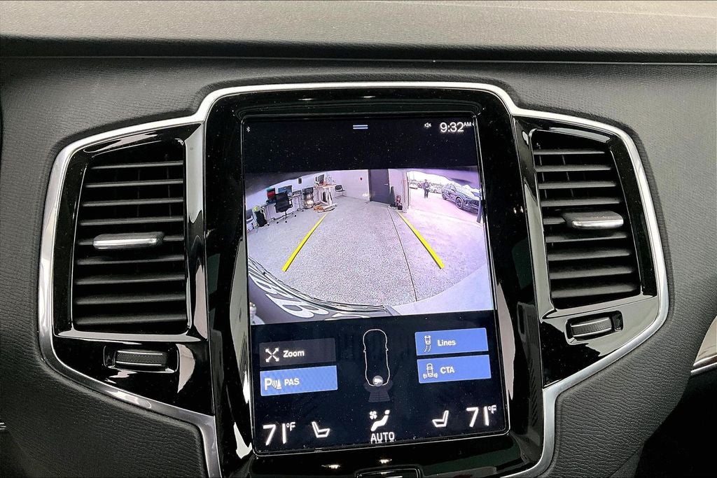 2018 Volvo XC90 T6 Momentum