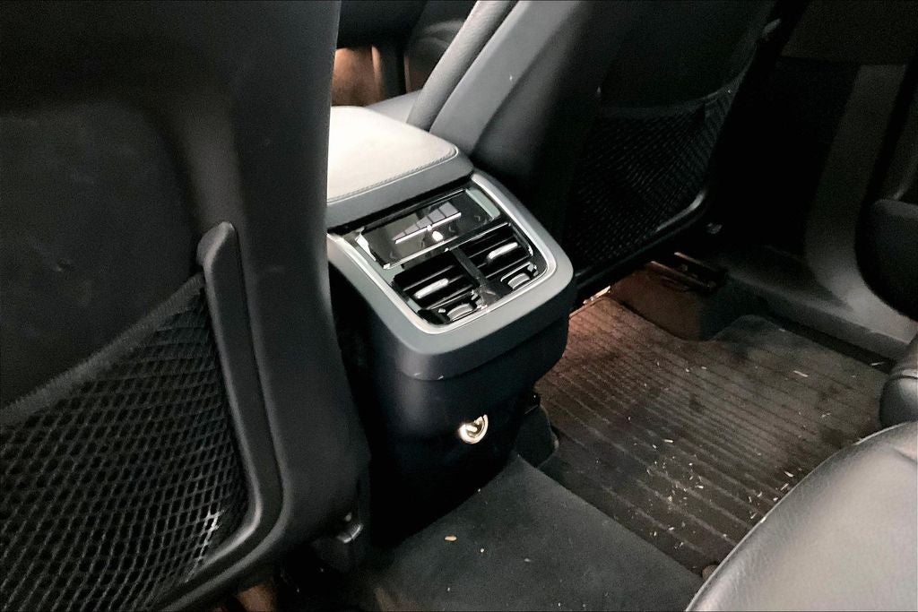 2018 Volvo XC90 T6 Momentum