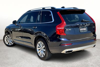 2016 Volvo XC90 T6 Momentum
