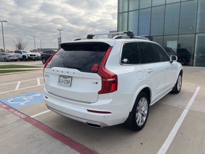 2016 Volvo XC90 T6 Momentum