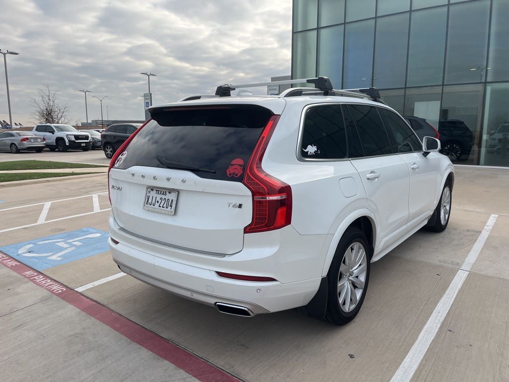 2016 Volvo XC90 T6 Momentum