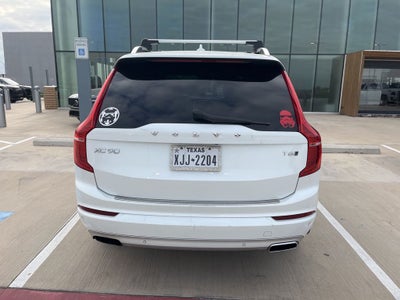 2016 Volvo XC90 T6 Momentum