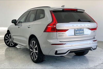2024 Volvo XC60 B5 Plus Dark Theme